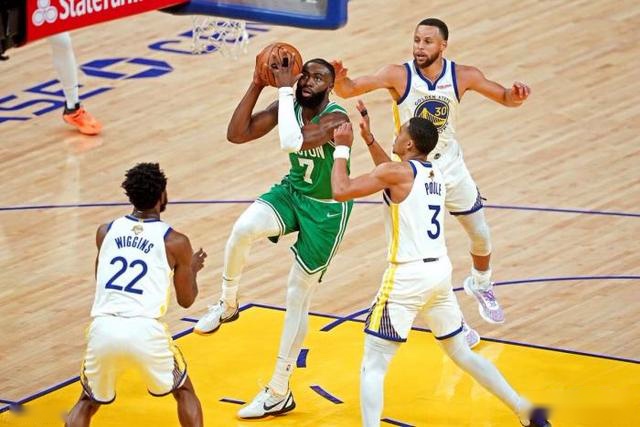 山东与邱彪签下长约 过去四年四次更换主教练